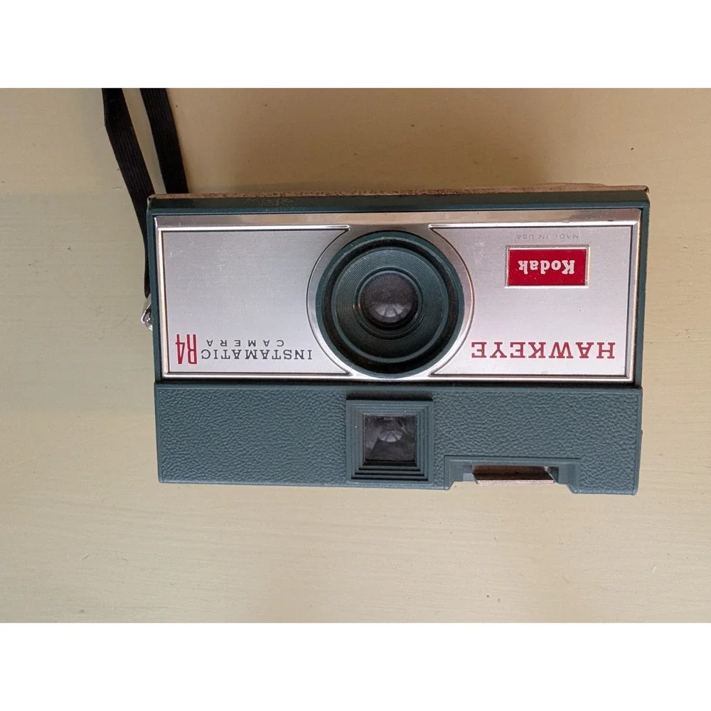 Vintage Kodak Hawkeye R4 Flash Camera 127 Film Camera Made in USA Untested